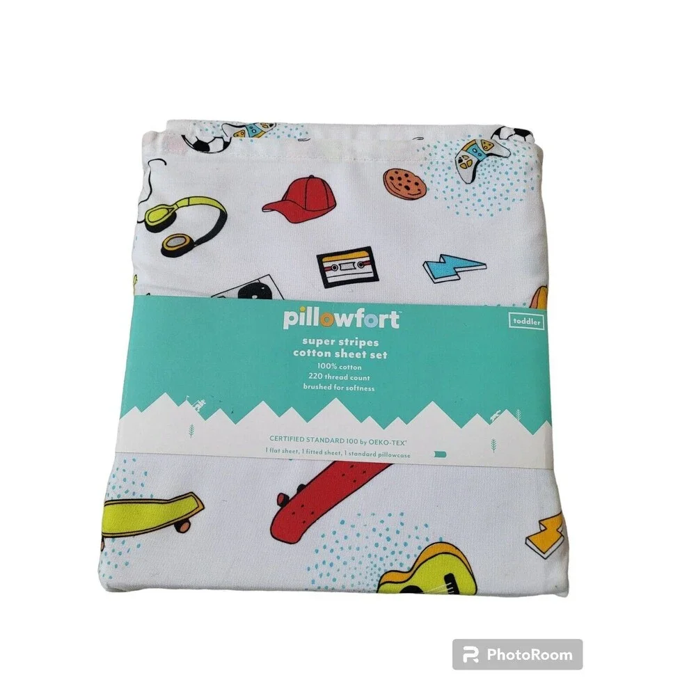 Pillowfort Toddler Boys Robot Sports Cotton 3PC  Sheet Set NEW